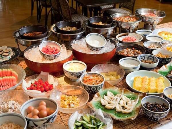 【朝食バイキング/例】九州各地の名物料理も揃うエネルギッシュな朝食