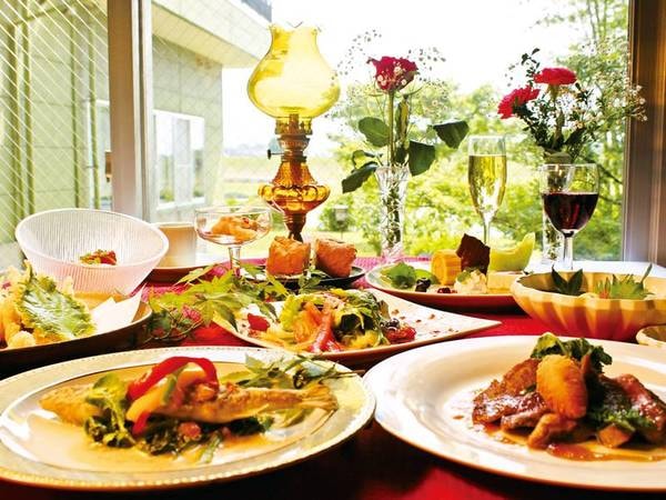 【夕食/例】贅沢に量・質がグレードUPした創作料理は常に高評価！