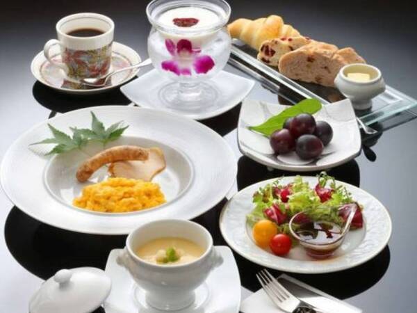 朝食（洋食）/一例
朝食は和食または洋食からお選びいただけます。