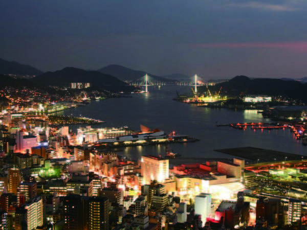 夜景側客室からの眺望/例　世界新三大夜景「１０００万ドルの輝き」長崎夜景を一望　