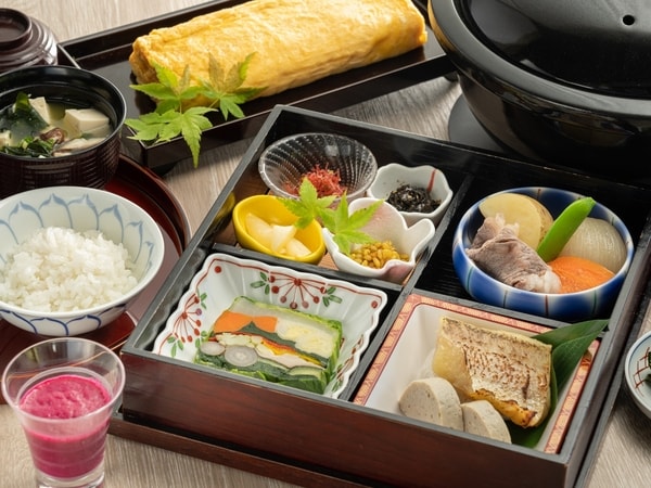 朝食は和定食
