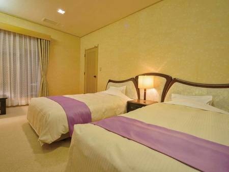 貴賓室 昴の間和室＋洋室＋ベッド＋檜風呂