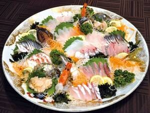 天草産！新鮮お造り増量/写真は２名盛一例
