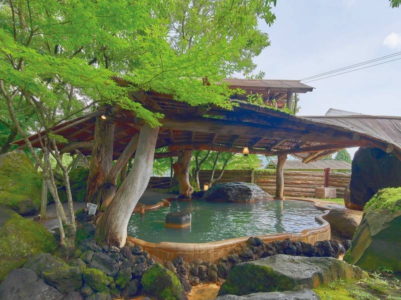 どんどこ湯・露天風呂（女性）