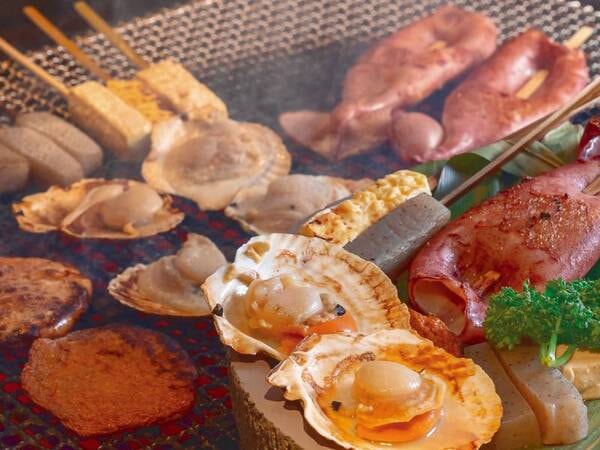 ビュッフェ・2025年冬の一例「ライブキッチン海鮮炉端風」