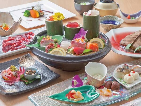 旬の食材を使った創作会席料理（熊本馬刺し付き）/例