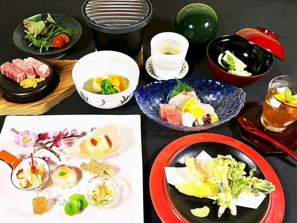 紫尾庵流創作懐石料理一例：薩摩の郷土料理や地元の素材をふんだんに使った四季折々のお料理です。