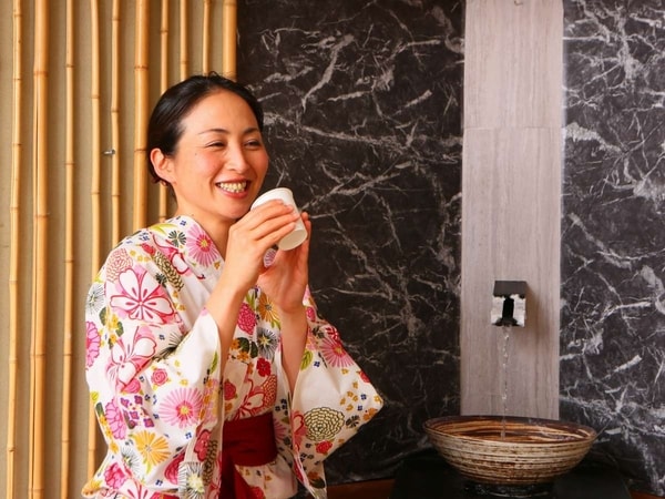 【飲泉処】伊東でも珍しい温泉を飲んで楽しめる