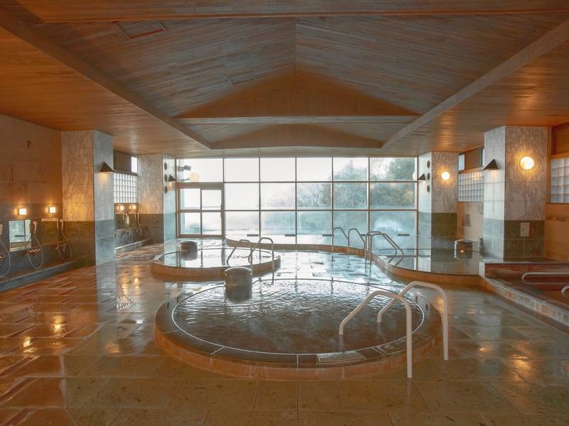 【大浴場】大海原を見渡せる大浴場