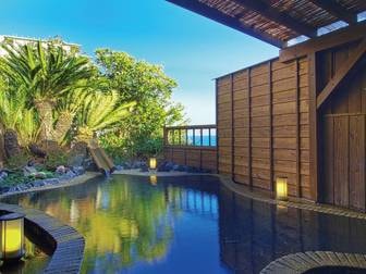 ふたりの湯宿 湯花満開/大文字焼きの伝統から生まれた貸切露天風呂「大文字」はエネルギーが満ちる場所。夫婦の神様・イザナギとイザナミに見守られながら、身も心もリフレッシュ♪