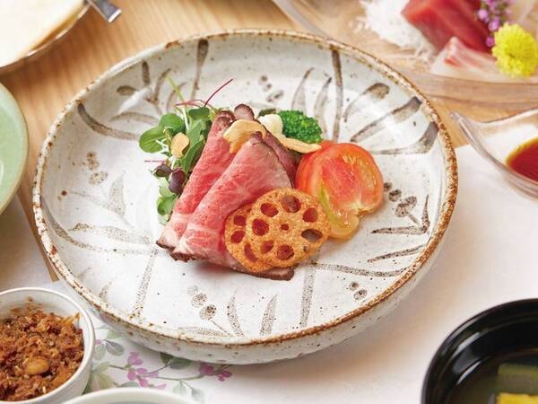 【夕食/例】夕・朝ともにゆったりお部屋食。季節折々の会席料理をご用意