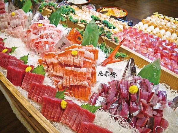 【夕食/例】鮮魚の舟盛り