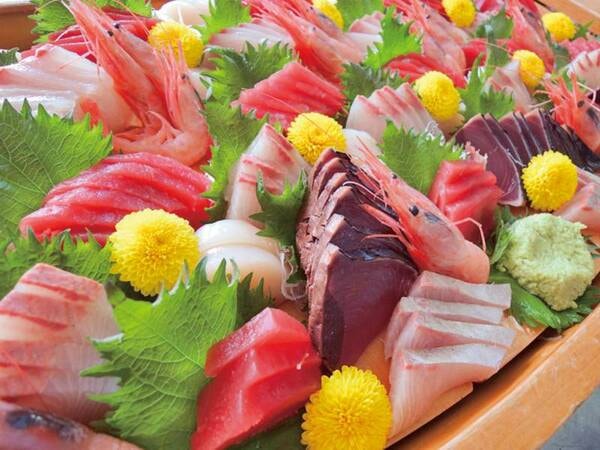 【夕食バイキング/例】お刺身や握り寿司等の鮮魚も充実