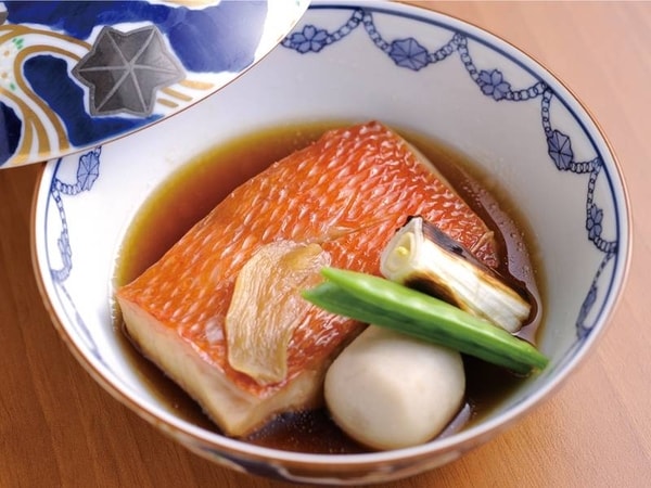 伊豆の代表味覚！金目鯛の煮付け(切身)をちょうどよいボリュームで