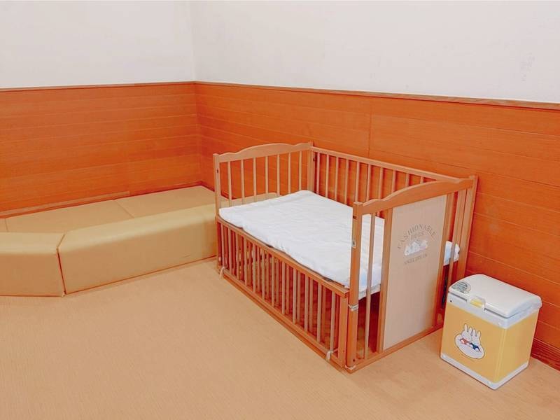 【脱衣所】ベビーベッドをご用意しております。