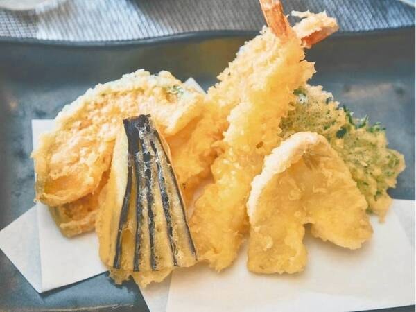 【夕食/例】天ぷら※季節に合わせて内容は変わります。