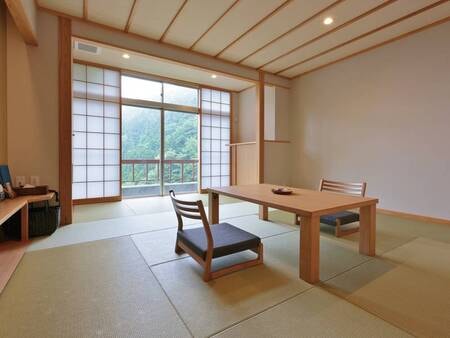 【モダン和室10畳/一例】高座椅子にテーブルの和室