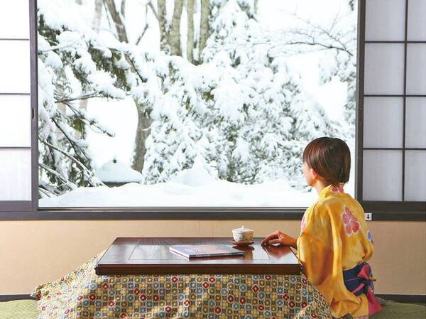 【晩霞亭/一例】堀ごたつに入りながら眺める雪景色は格別