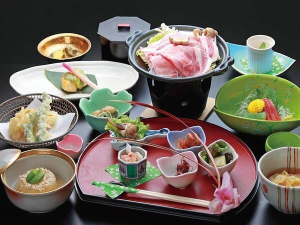 【地産会席/例】地産食材を使った創作料理をご用意