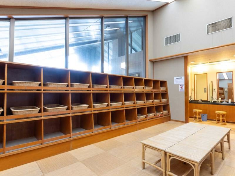 【脱衣所】男湯