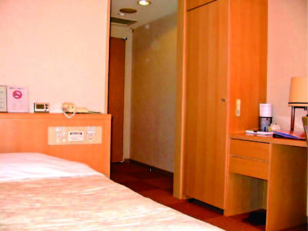 【シングル洋室例】シンプルなビジネスホテルタイプの客室