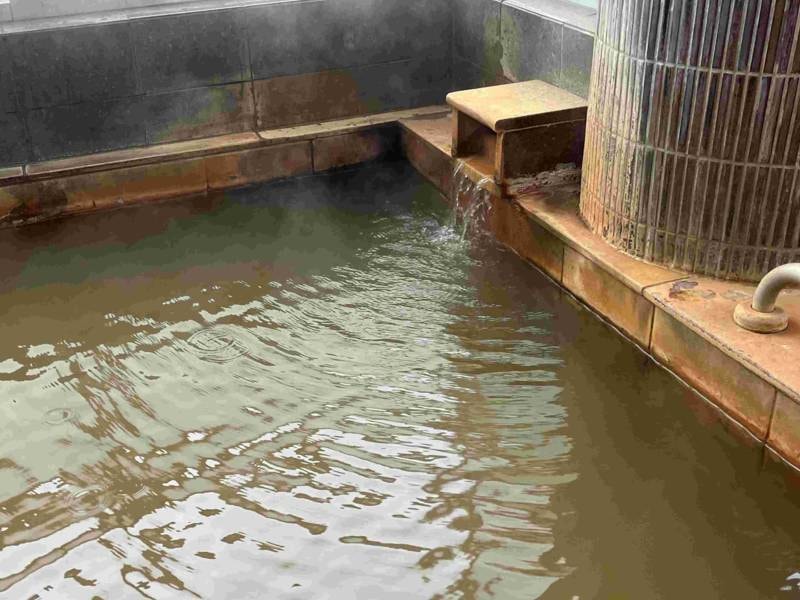 【浴場】黄金の湯は贅沢に源泉100%かけ流し