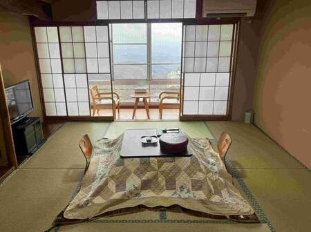 【和室/例】冬期はこたつで暖まる