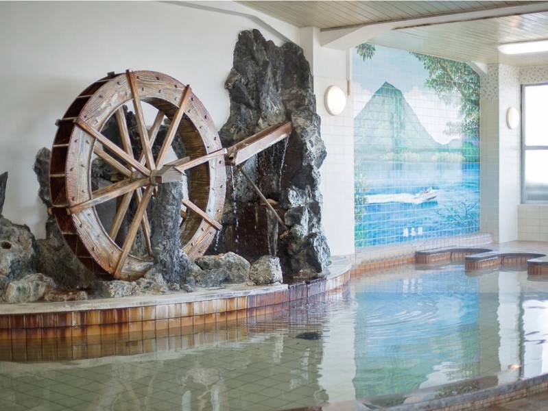 【大浴場】水車を設置した珍しい大浴場