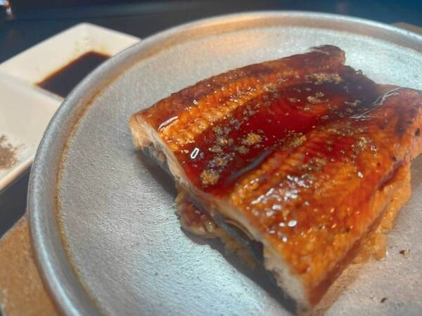 鰻とご飯の香ばし陶板焼き/例