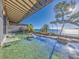 稲取 銀水荘／男性露天風呂