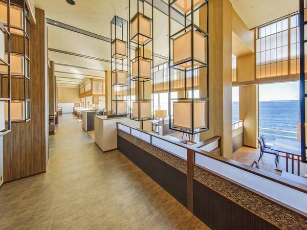 ダイニングルーム「銀の海」