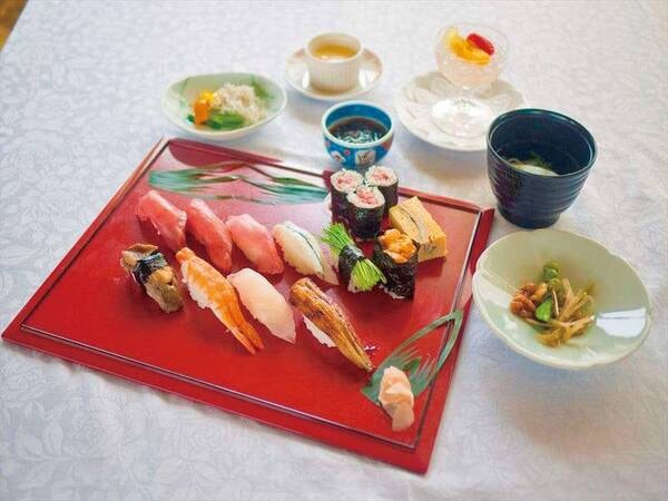 御殿場高原リゾート時之栖の 平日限定 最上階で新鮮な海の幸を堪能する１泊２食プラン 7 364円 ブルーベリーロッジ Bタイプ ゆこゆこ