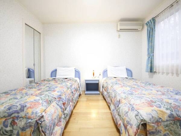 御殿場高原リゾート時之栖の 平日限定 最上階で新鮮な海の幸を堪能する１泊２食プラン 7 364円 ブルーベリーロッジ Bタイプ ゆこゆこ