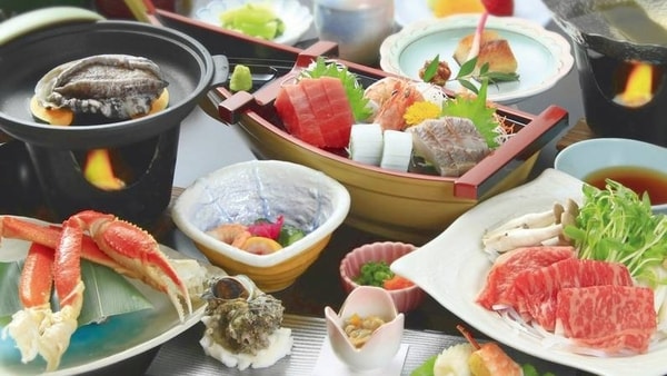 【夕食/一例】舟盛り付！三大味覚プラン！あわび・カニ・しゃぶしゃぶと盛りだくさん！