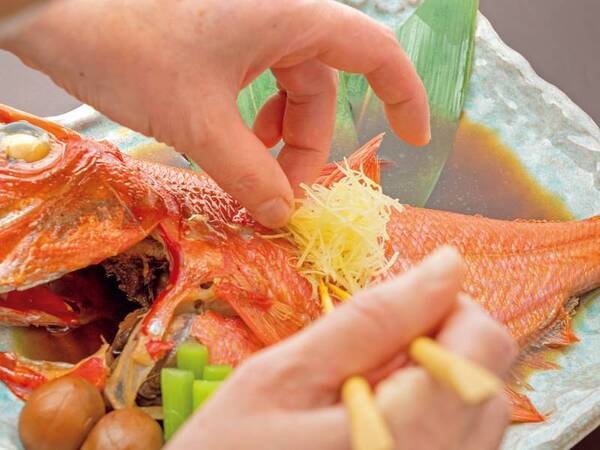 【金目鯛のあたみ煮/例】湯宿一番地名物！脂が乗った金目鯛を熱海名物「梅」を使って煮付ける！