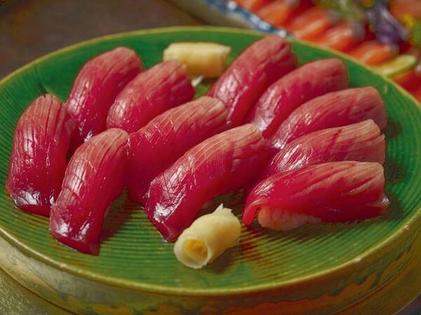 夕食約90種/9～11月の一例