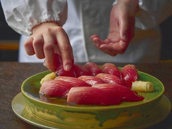夕食約90種/9～11月の一例