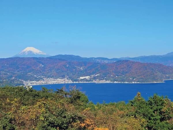 【眺望】宿は高台にあるため、館内や外からは景色を楽しむことができる
