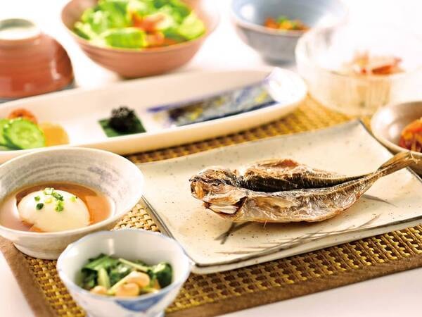 【朝食(和食)/例】朝の目覚めを彩るお食事は、和食か洋食かをご予約時に選択！