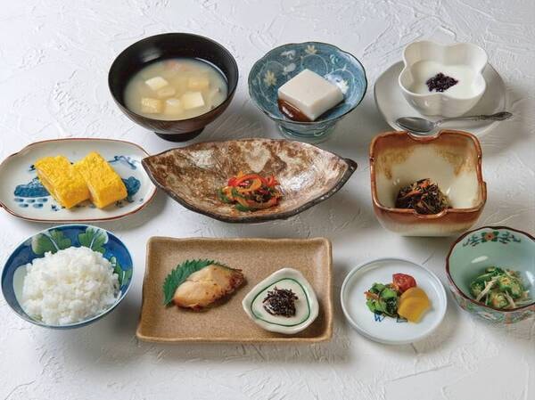 【朝食一例】ヘルシーで滋味溢れるメニューが充実