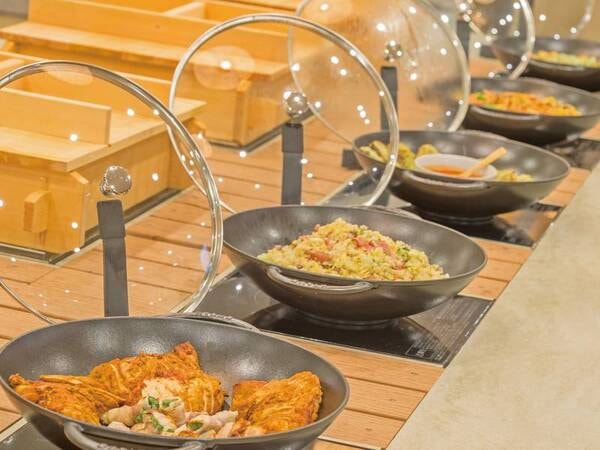 【湯けむりビュッフェ/一例】こだわりの料理を堪能
