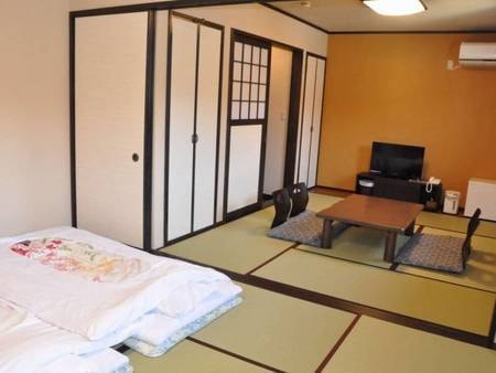 『らんの間』和室１３畳(５畳+８畳）/一例