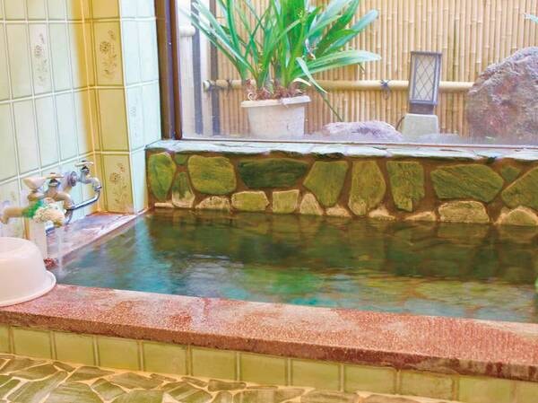 貸切風呂（右）