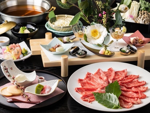 黒毛和牛A5ランクを使用した「すき焼き」または「しゃぶしゃぶ」