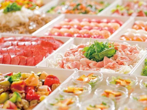 【実演ライブキッチン！約60種バイキング/夕食一例】