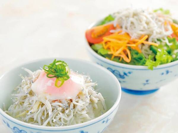 【朝食/写真一例】しらすもたっぷりご用意しております