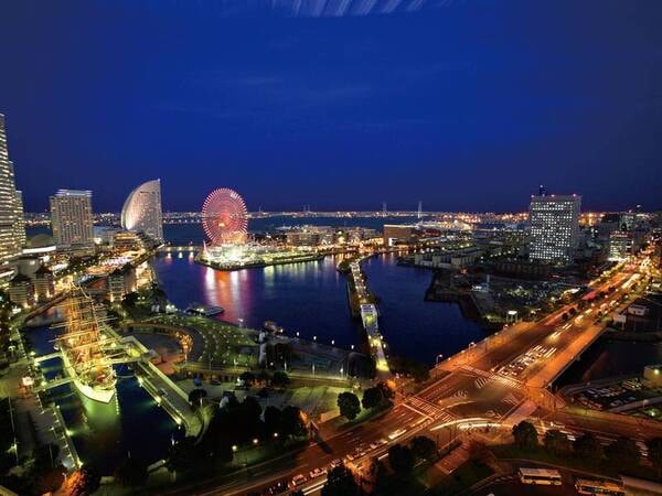 【海側眺望/例】ランドマークタワーや赤レンガ倉庫･ベイブリッジまで、横浜を代表する景色を一望
