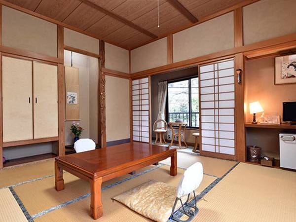 和室8畳/一例（バストイレ無）