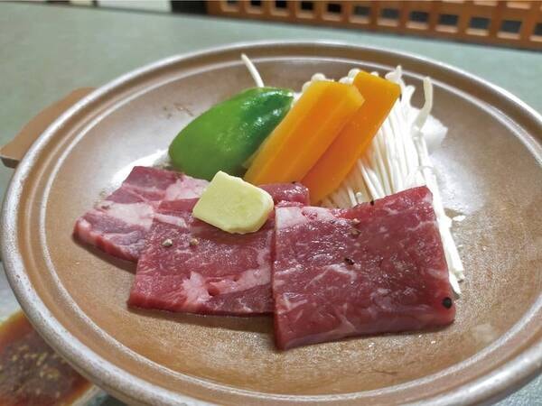 【鮮魚の山川会席/写真一例】4月~9月末まで、足柄牛陶板焼き付き(写真例)