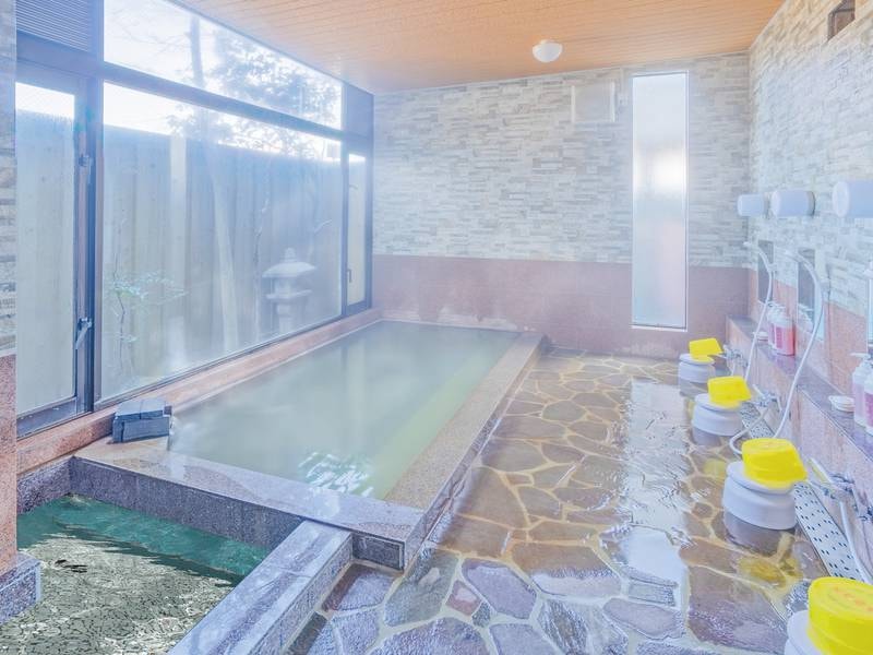 【大浴場】にごり湯の源泉かけ流し